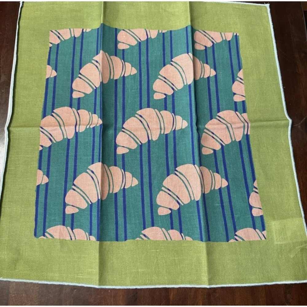 Anthropologie Napkins Set Fabric Cloth Annie 4 Different Prints Breakfast Hearts